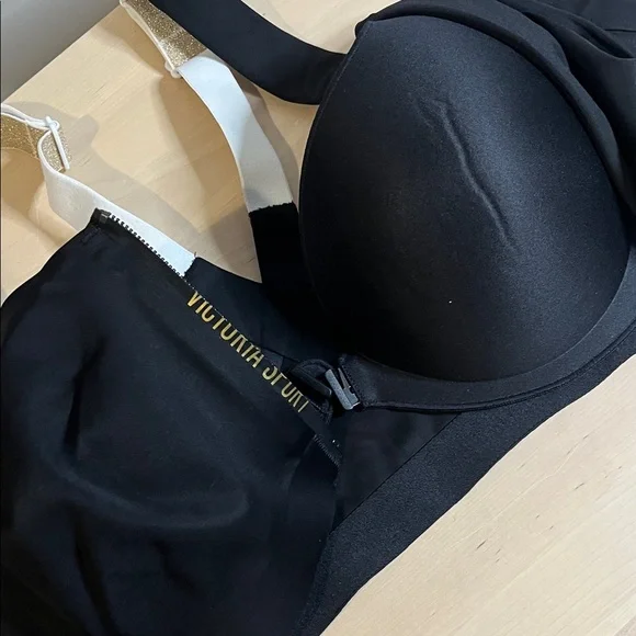 Women's Black Sports Bra - Picture 4 of 5